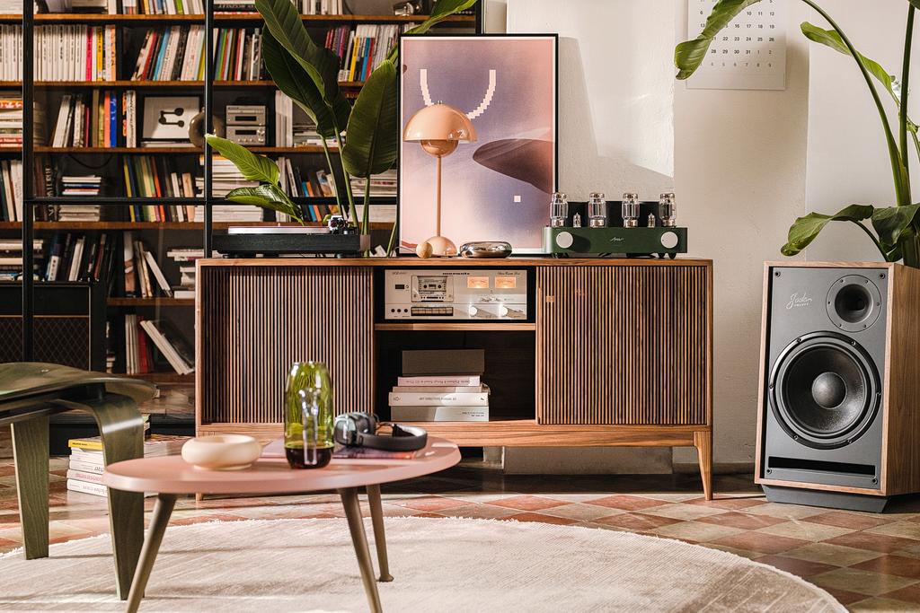 From Transformers to Tube Amplifiers - The Story of Fezz Audio