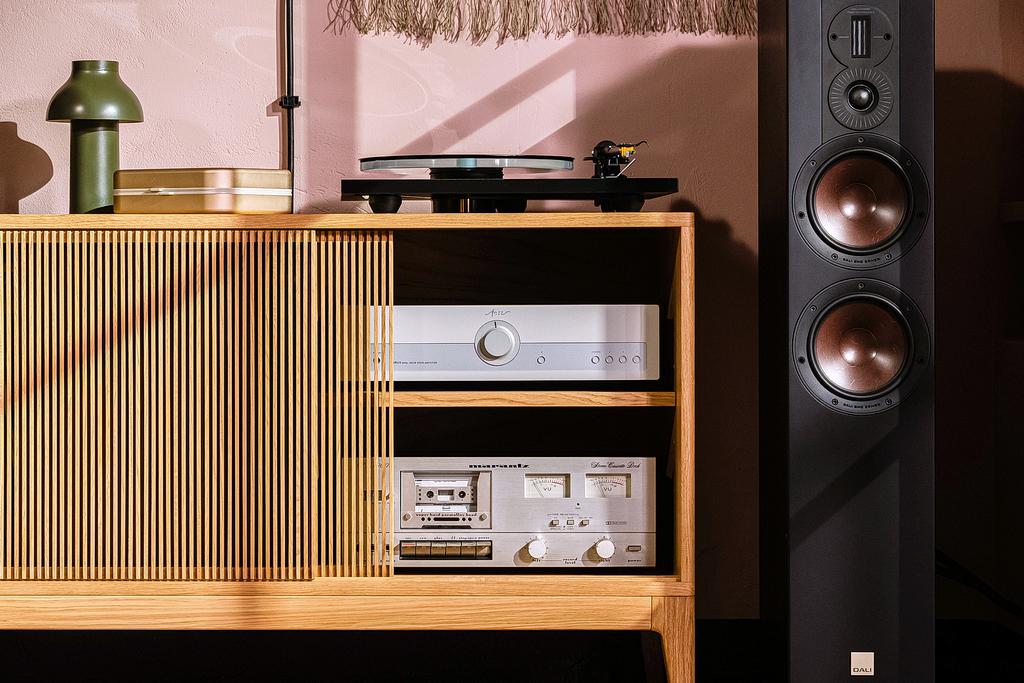 From Transformers to Tube Amplifiers - The Story of Fezz Audio