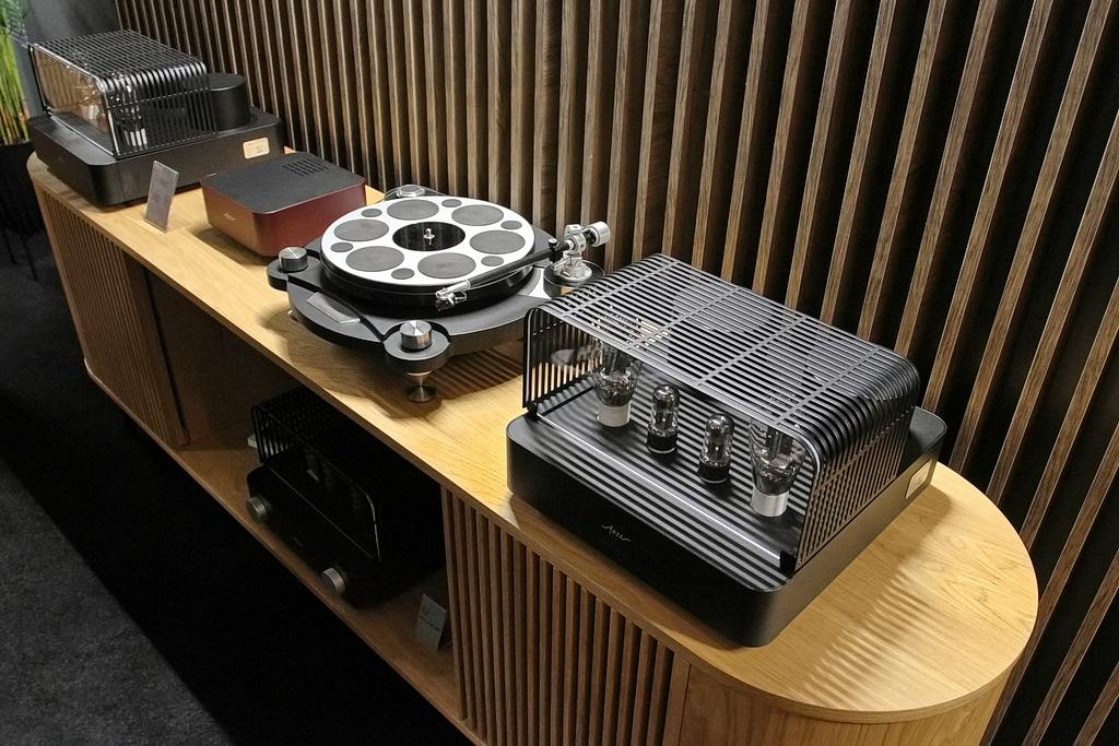 From Transformers to Tube Amplifiers - The Story of Fezz Audio