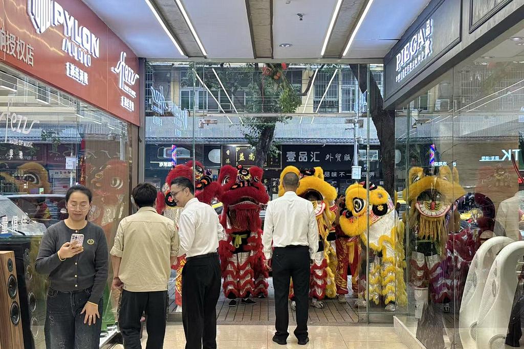 From Transformers to Tube Amplifiers - The Story of Fezz Audio