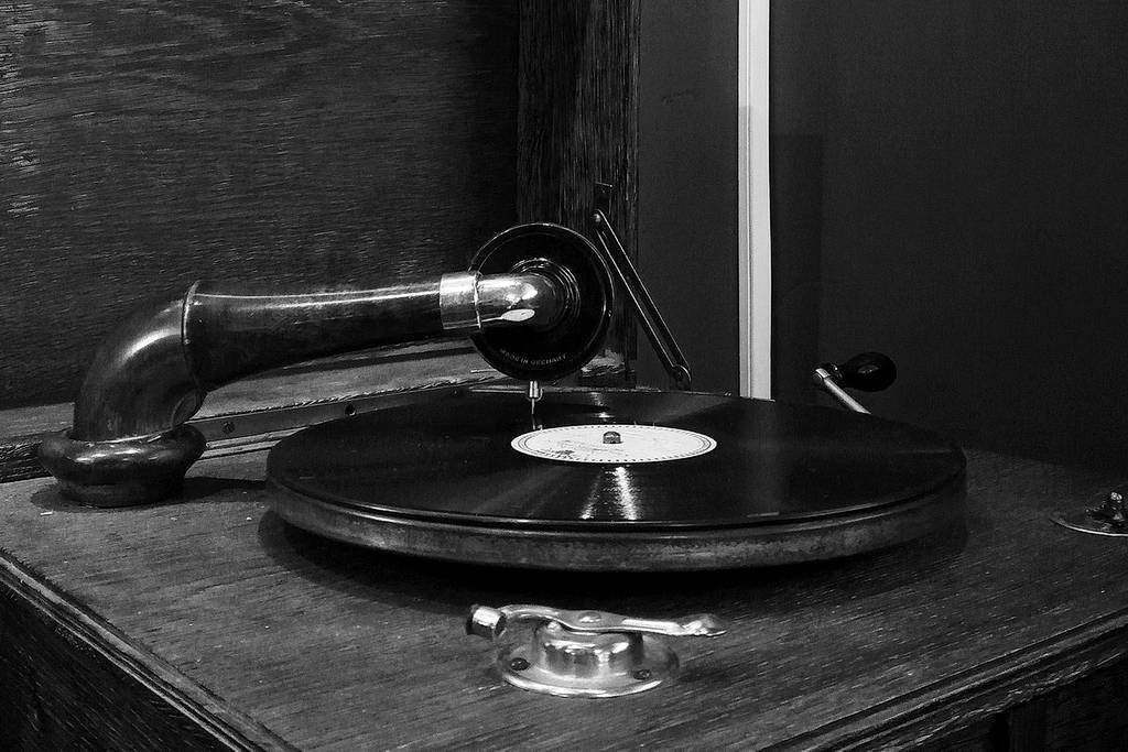 The Art of Choosing Your First Turntable