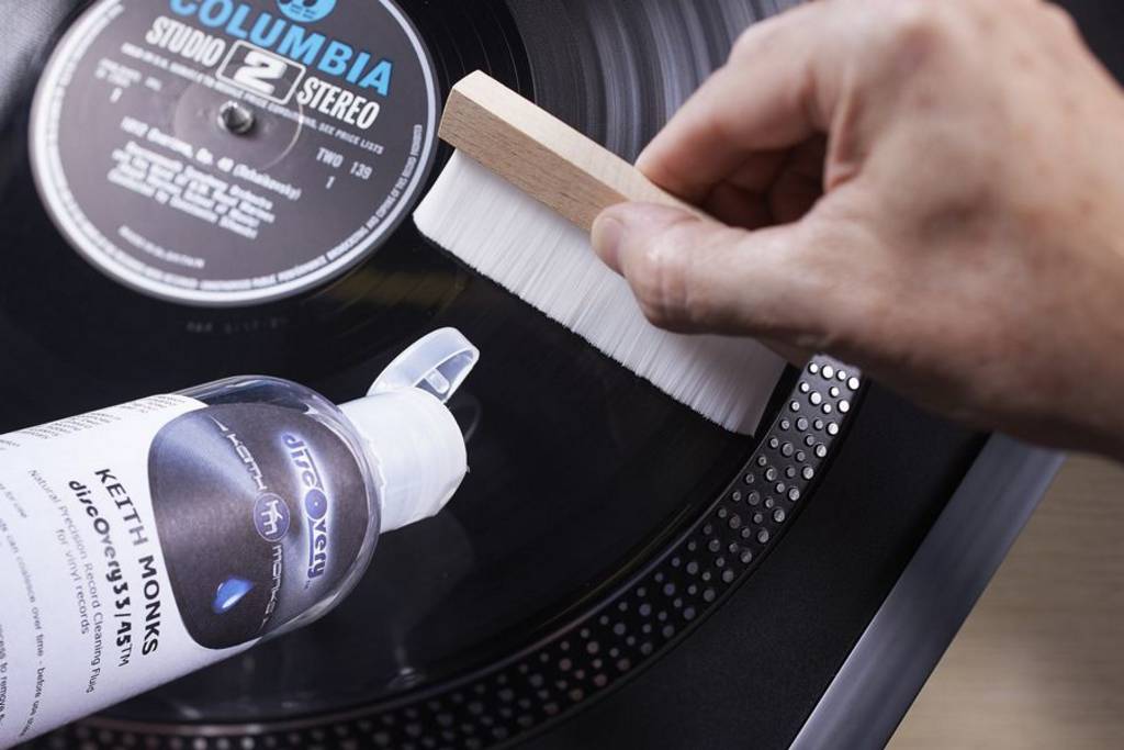 The Art of Choosing Your First Turntable