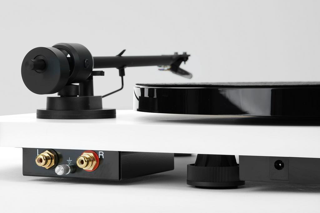 The Art of Choosing Your First Turntable