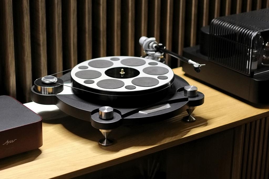 The Art of Choosing Your First Turntable