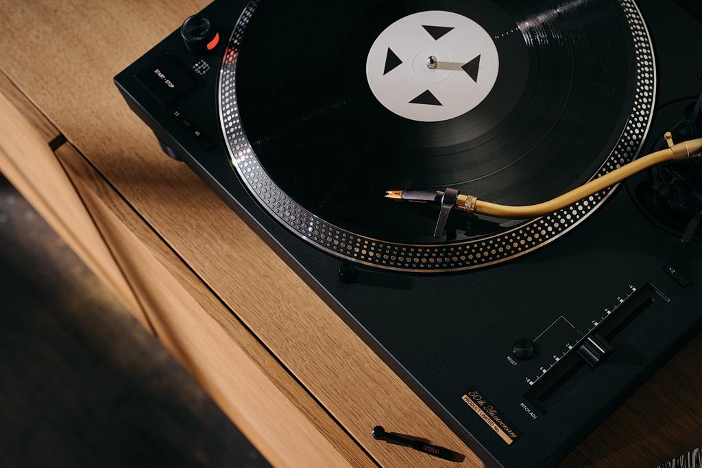 The Art of Choosing Your First Turntable