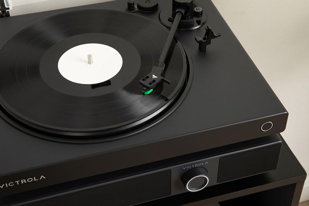 Victrola Soundstage